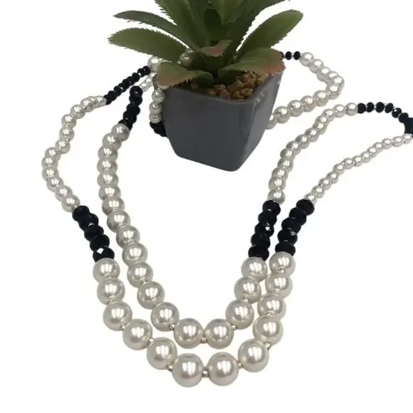 Vintage Black White Faux Pearl Long Necklace Effortless Chic Style Retro Vibe - Picture 3 of 16